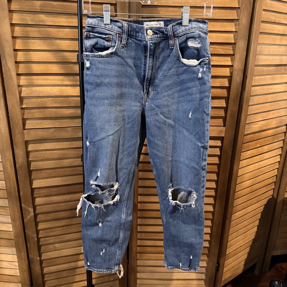 Abercrombie & Fitch The Mom High Rise Curve Love Jeans 27/4 Ripped